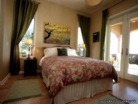 Alta Cresta Orchard & Inn パソロブレス 部屋 写真